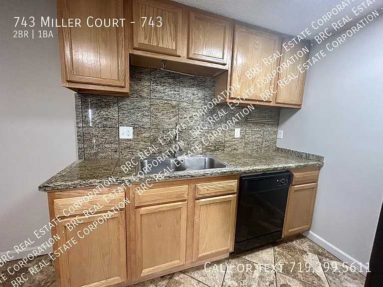 743 Miller Ct #743 — Photo 8