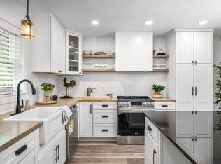 901 N Nicholas Rd, Nixa, MO 65714