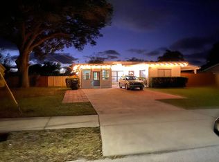 12422 137th St N, Largo, FL 33774