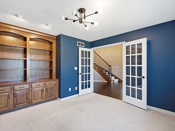 5th image of 25 Timber Ridge Dr