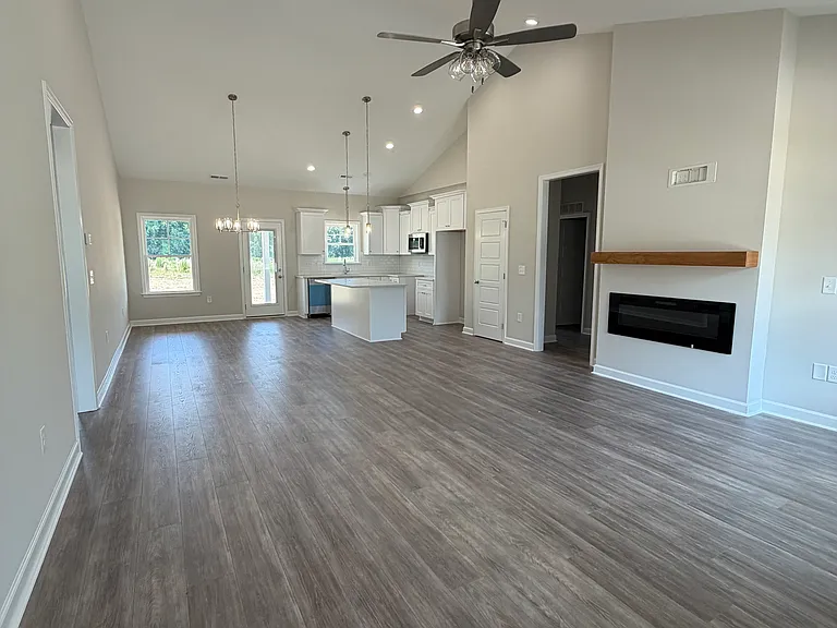 407 Creeks Edge Dr — Photo 4