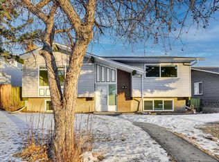 3908 W 49th St NE, Calgary, AB T1Y2A6