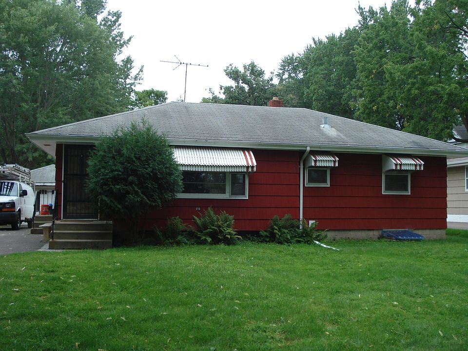 1st image of 2462 2nd Ave E