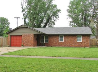 505 Sherwood Ln, Muskogee, OK 74403