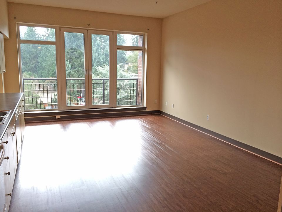 2nd image of 10708 Main St APT 508