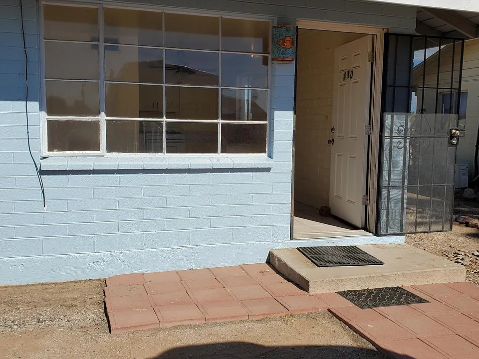 412 Reizen Dr