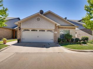 202 Chelsea Ct, Granbury, TX 76049