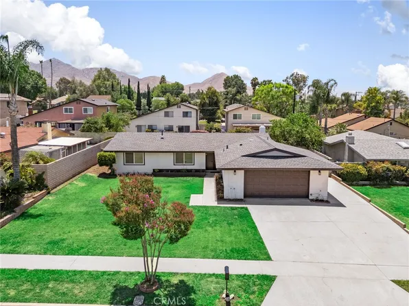 22139 Tanager St, Grand Terrace, CA 92313