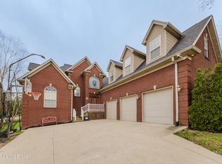 33 River Heights Blvd, Taylorsville, KY 40071