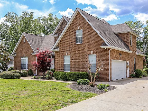 3rd image of 1109 Loblolly Dr