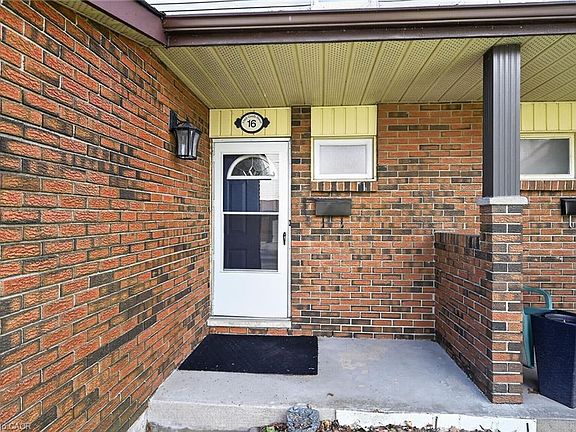 5th image of 1460 Garth St #16A
