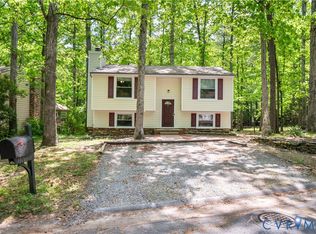 13715 Sutters Mill Cir, Midlothian, VA 23112