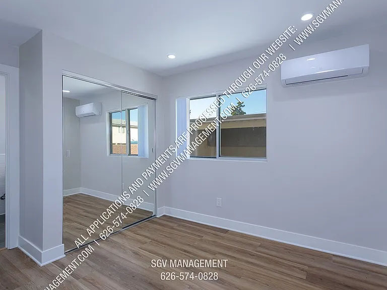 427-433 W Duarte Rd — Photo 12