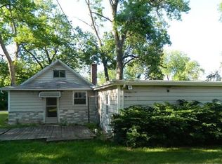 325 E Lake Park Ave, Round Lake Beach, IL 60073