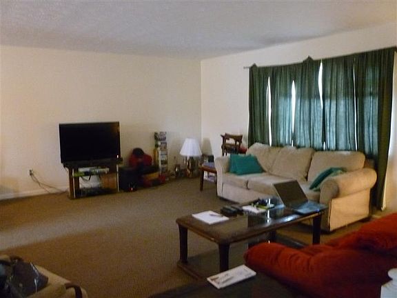 2nd image of 818 Lea Ave