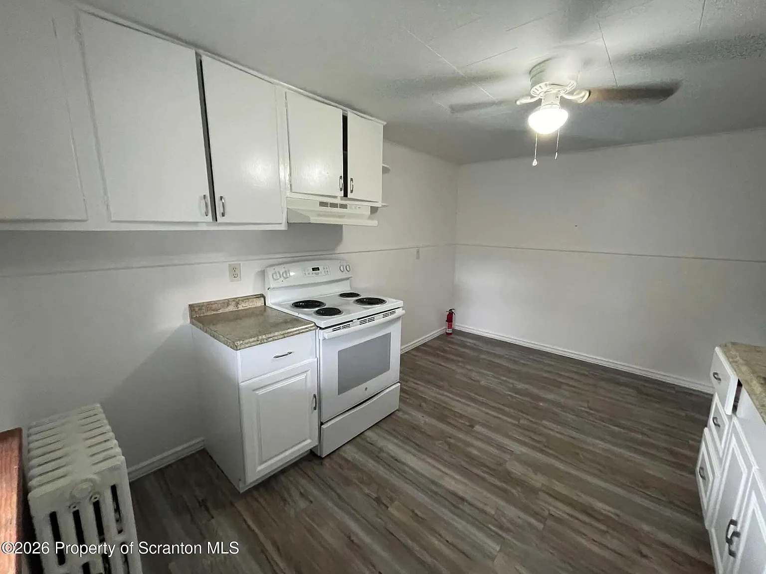 2 bed, 1.0 bath, 591 sqft, $1,100 — Photo 2