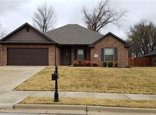 2096 Spring Creek Ave, Springdale, AR 72764