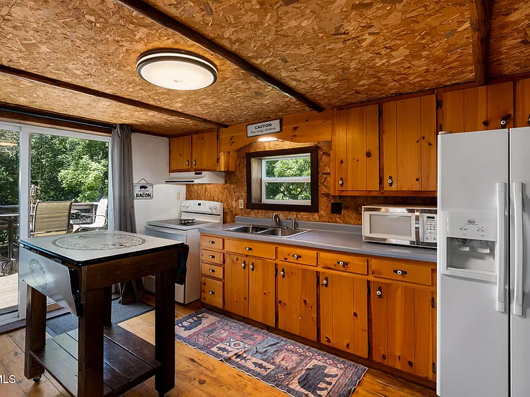 7090 Old Asheville Hwy — Photo 19
