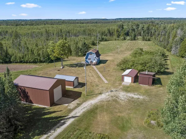 7747 County Road 511, Rapid River, MI 49878
