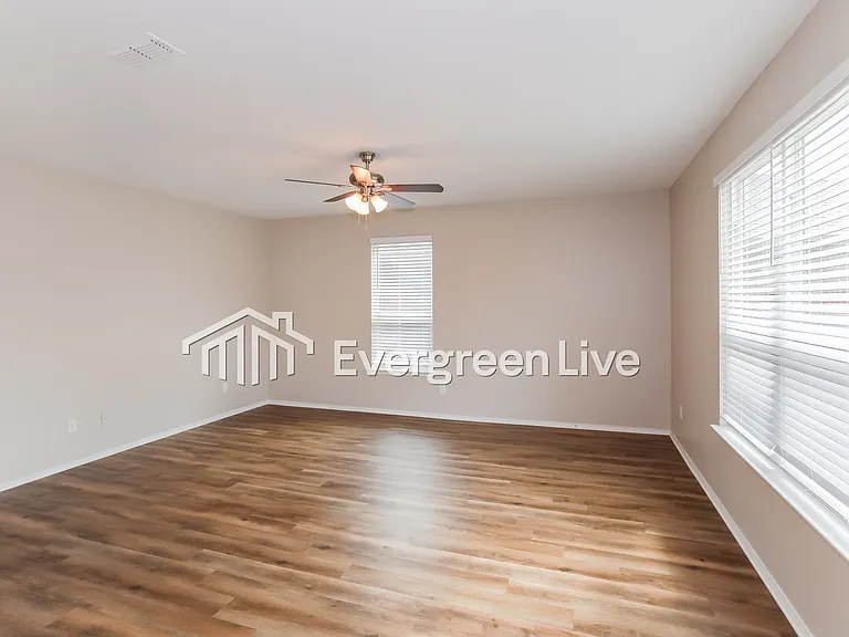 4905 Caraway Dr — Photo 9