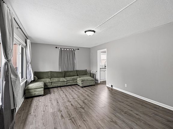 4th image of 474 Hopkins St
