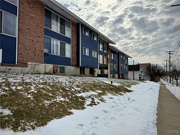 4th image of 1312 Butternut St #20