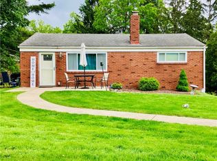 1044 Delaware Ave, Bethel Park, PA 15102