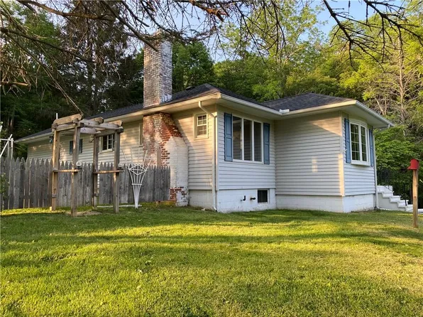 429 Hunns Lake Road, Stanfordville, NY 12581