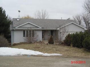 107 Partridge Ct SW, Poplar Grove, IL 61065