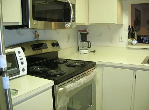 5th image of 7270 Ashford Pl APT 404