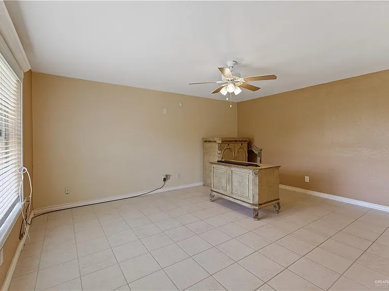 3208 N Westgate Dr — Photo 6
