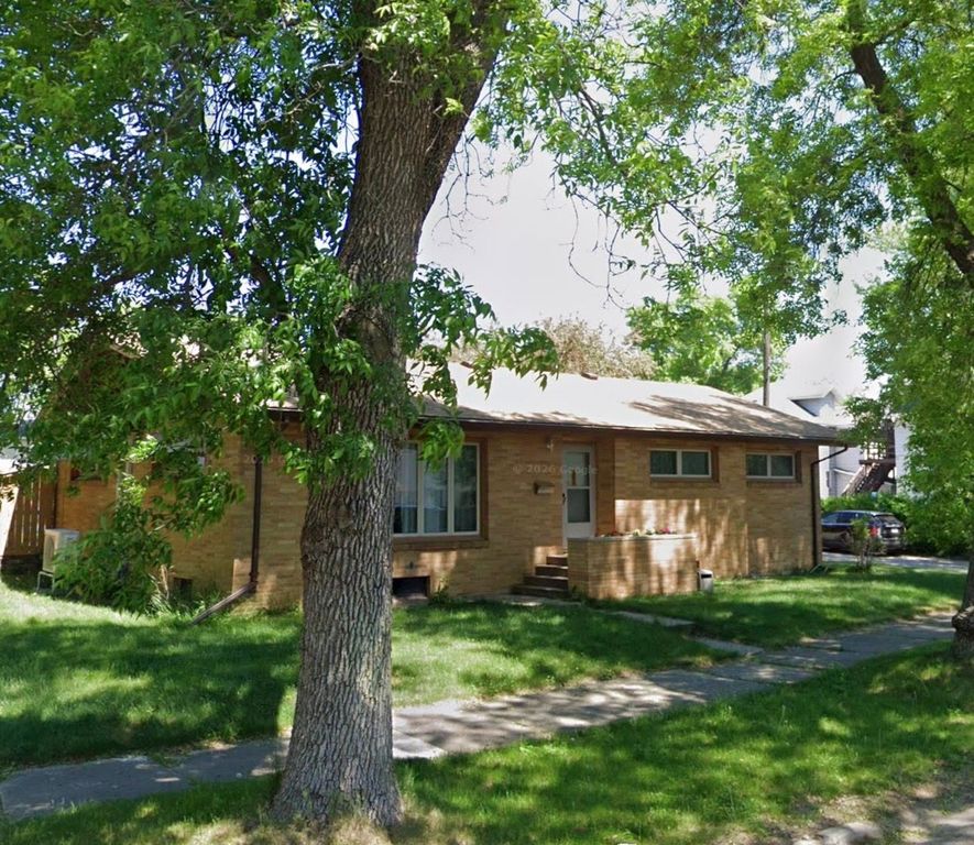 599 14th St N - Property Image