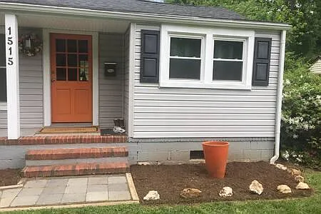 1515 Cherry Ave — Photo 2