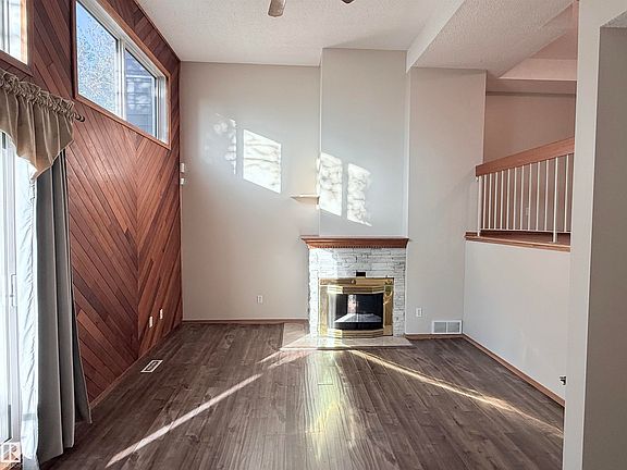 2nd image of 975 Millbourne Rd E