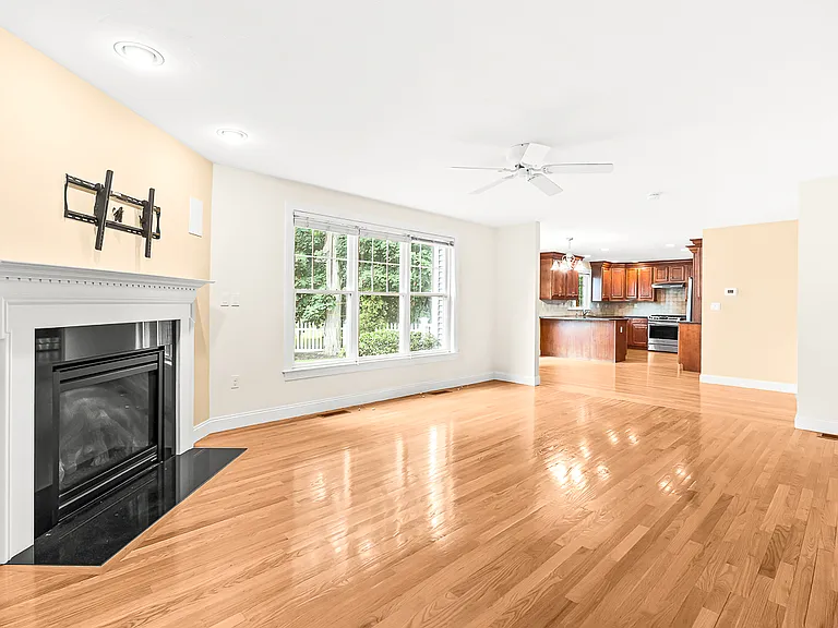 46 Loring Ave — Photo 14
