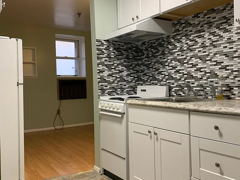 5838 Alderson St #11 — Photo 3