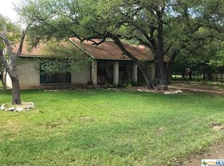 1 Red Squirrel Ln, Morgans Pt Resort, TX 76513