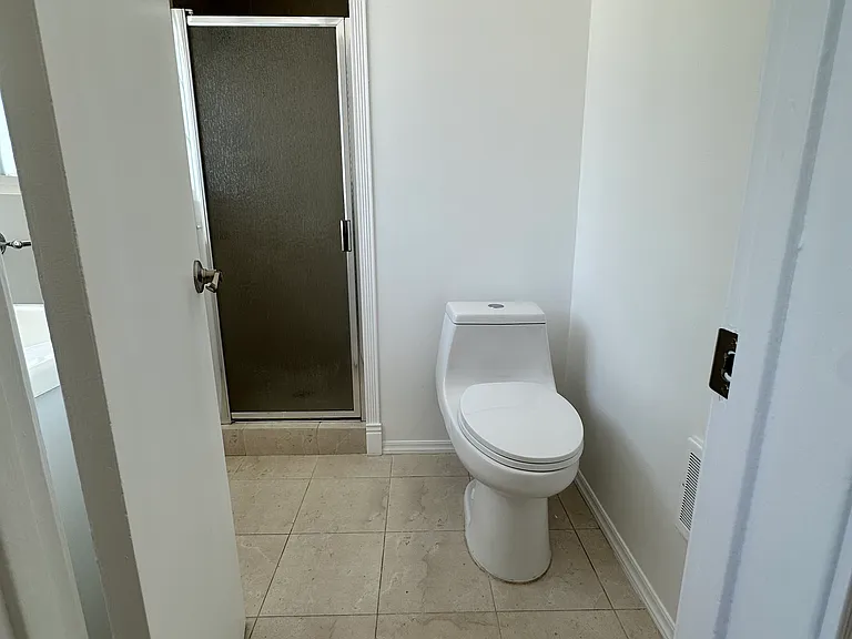 14552 Runnymede St — Photo 46