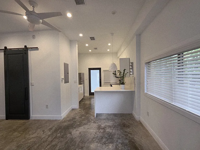 SW 182nd Ave — Photo 3