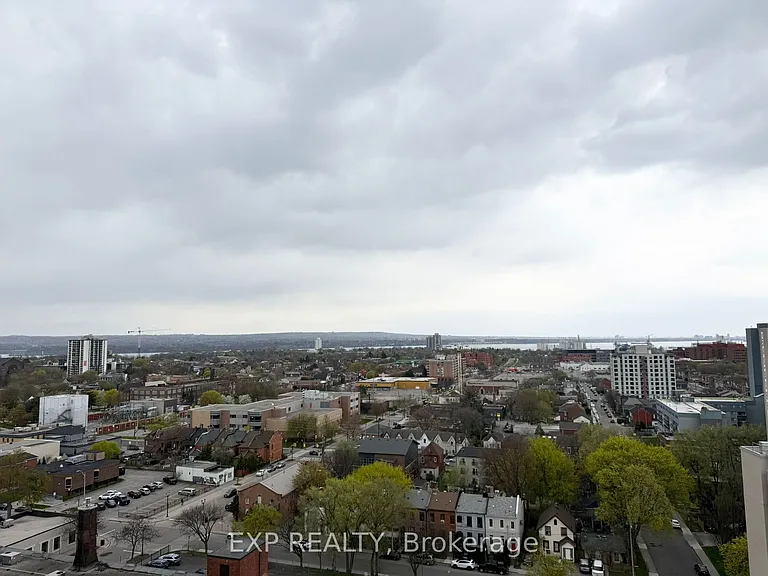 212 King William St #1207 — Photo 31
