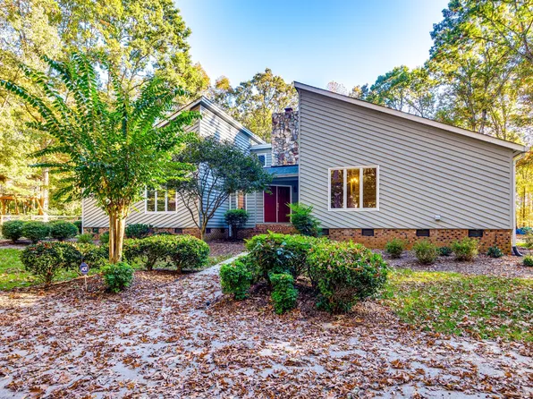 229 Cari Lane Amanda Dr, Matthews, NC 28104