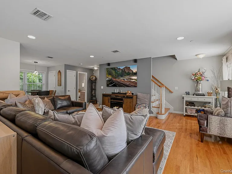 42 Leonard St — Photo 7
