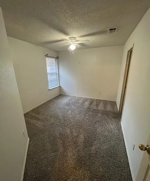 553 Raintree Cir — Photo 8
