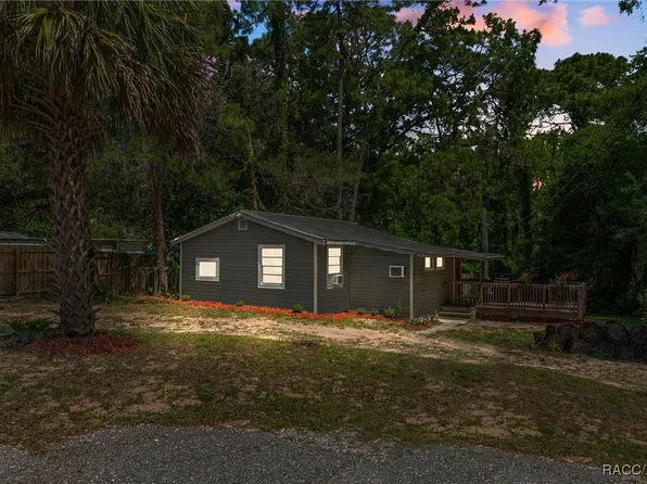 8455 W Highland St, Homosassa, FL 34448