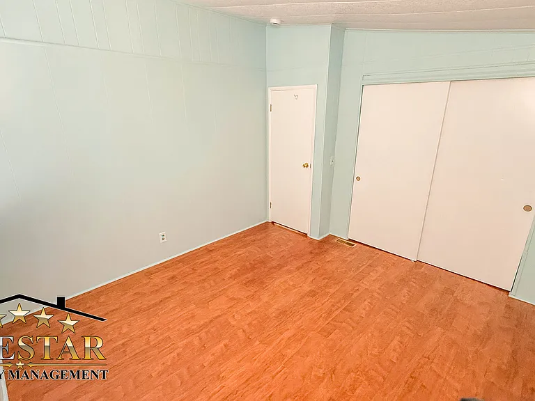 223 McCord Ave — Photo 9