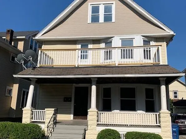 1292 Fry Ave, Lakewood, OH 44107