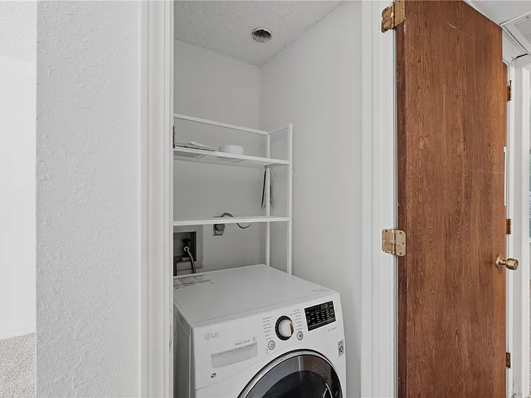 938 W Cleveland St #104 — Photo 12