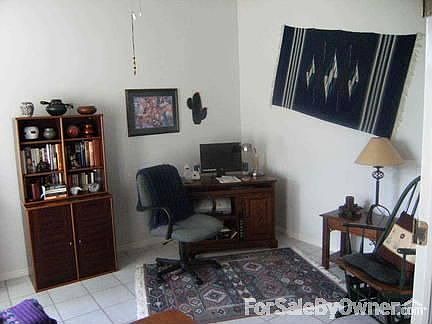 4th image of 568 E Oasis Dr