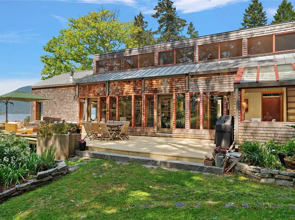 68 C McKenzie Cres, Southern Gulf Islands, BC V8L 5Y7