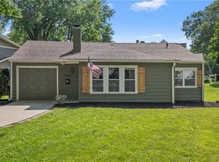 7040 Cedar St, Prairie Village, KS 66208